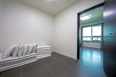 Deluxe Family Room Ondol with Kitchenette