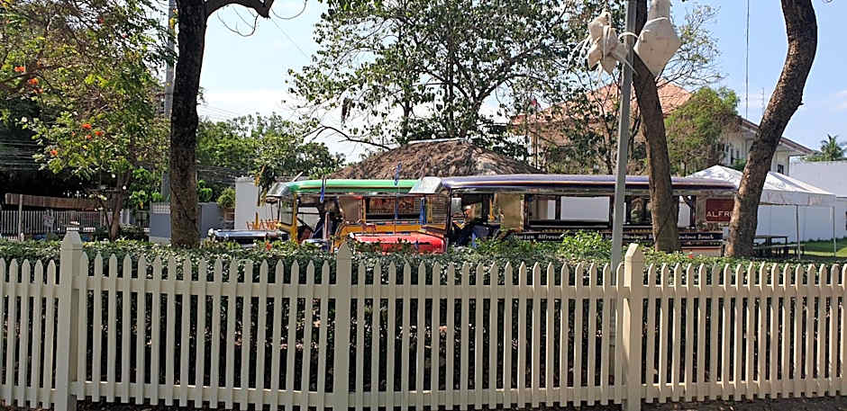 Mactan Newtown Condo with Garden and Ocean View 8NEWTOWN BLVD