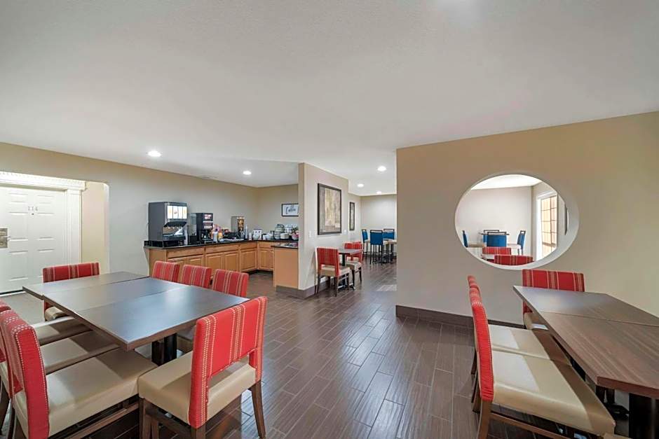 Comfort Suites Red Bluff Near I-5