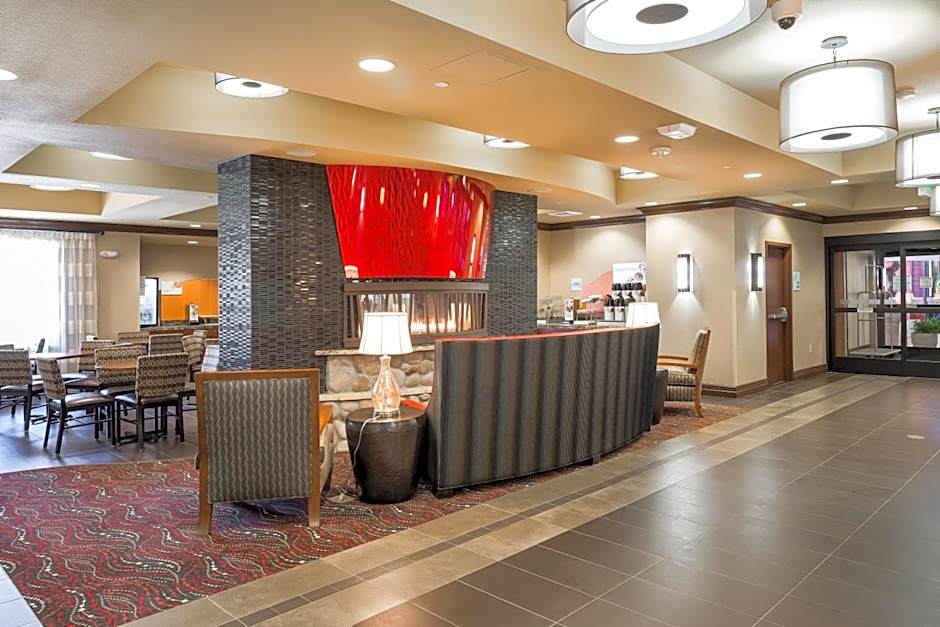 Holiday Inn Express Klamath Redwood Ntl Pk Area By IHG
