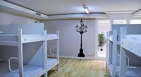 Bed in 14-Bed Mixed Dormitory Room