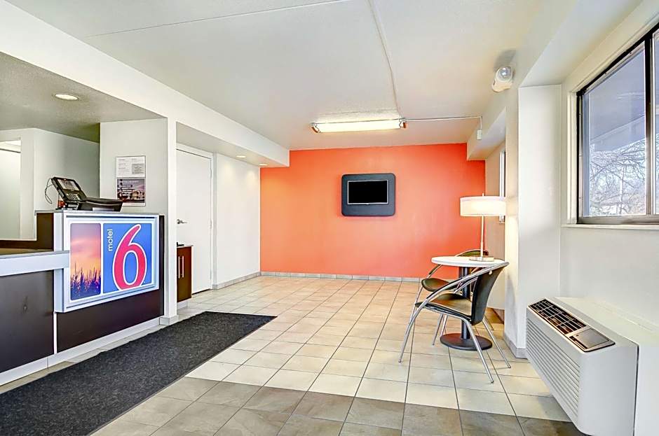 Motel 6-Springfield, MO - North