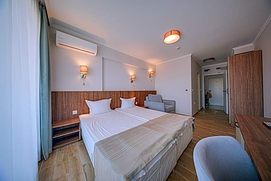 Cinema Hotel