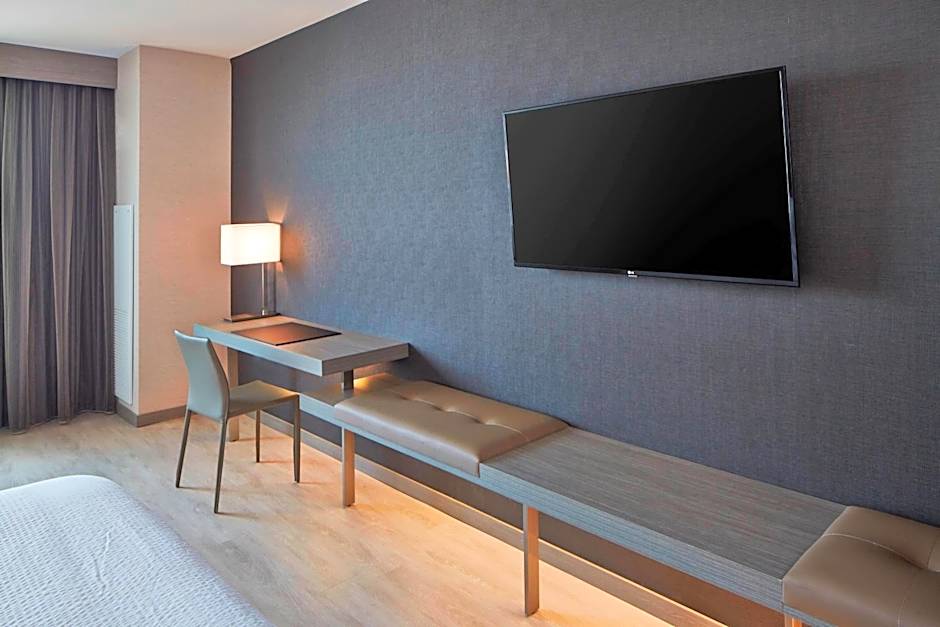 AC Hotel by Marriott Des Moines East Village