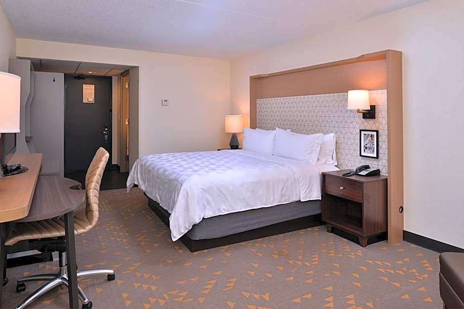 Holiday Inn Hotel & Suites Overland Park-Convention Center By IHG