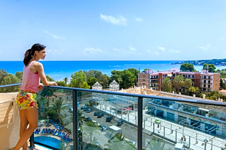 L ROOM WITH SEA VIEW (3 ADULTS)