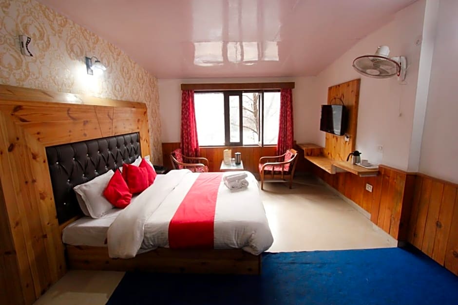 Hotel River Inn – Manali, PA