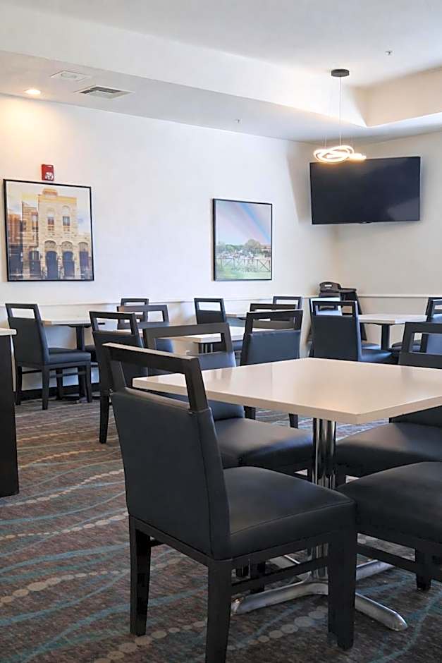La Quinta Inn & Suites by Wyndham Kerrville