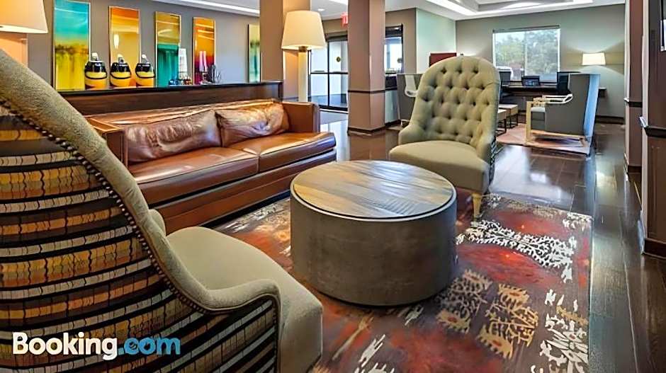 Best Western Plus Olathe Hotel & Suites