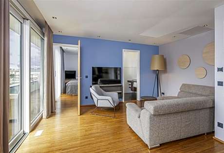 Three-Room Apartment with Double Bed and Balcony - Non-Smoking