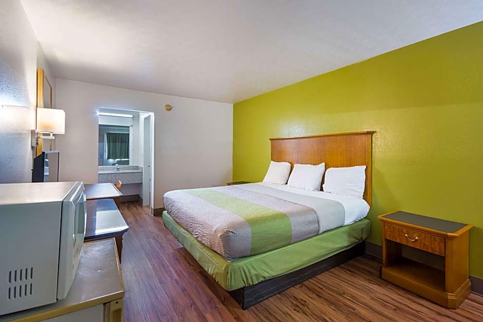 Motel 6-Parkersburg, WV