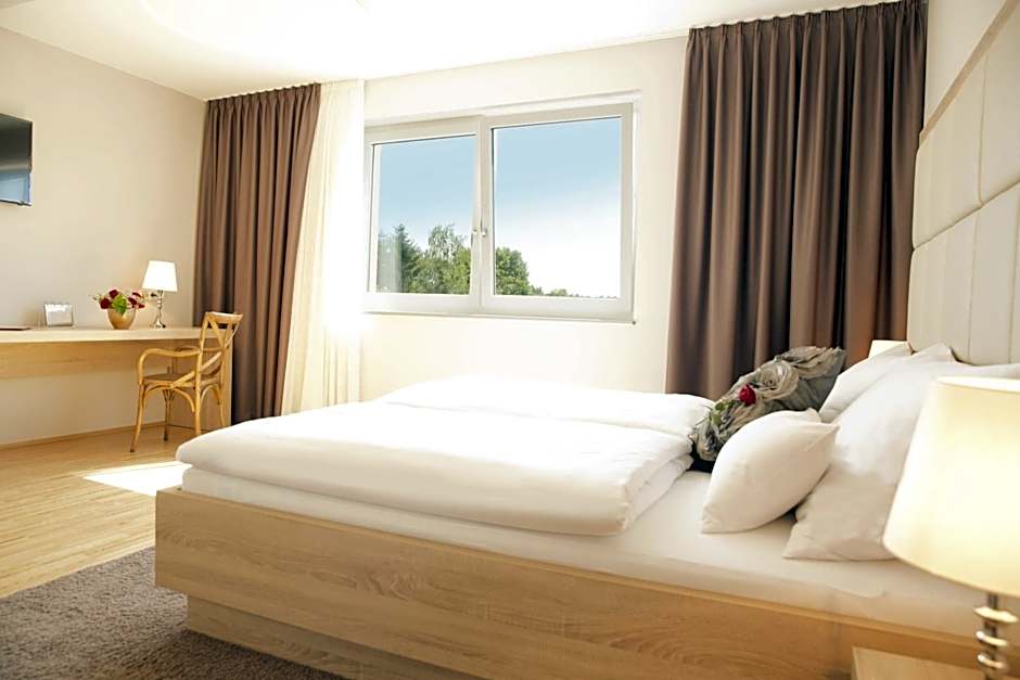 Photo 1 of 17 of Double Room