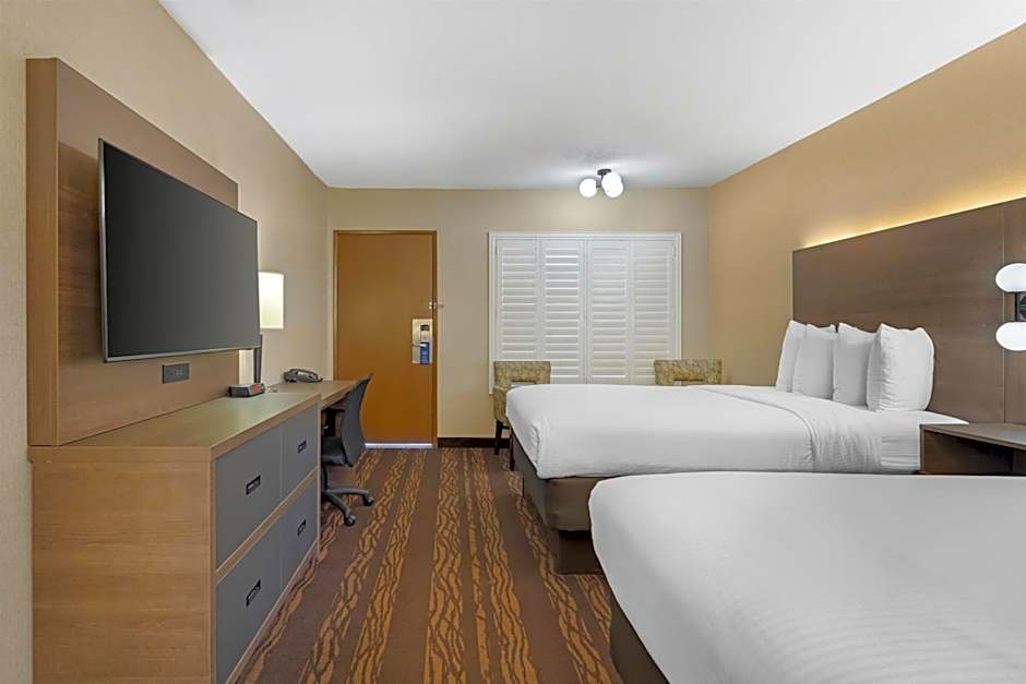 Best Western Plus Stovall's Inn