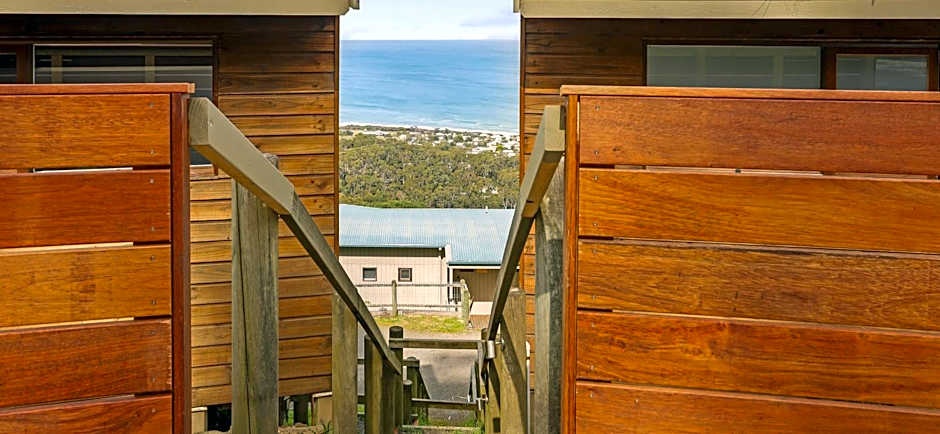 Chris's Beacon Point Restaurant & Villas