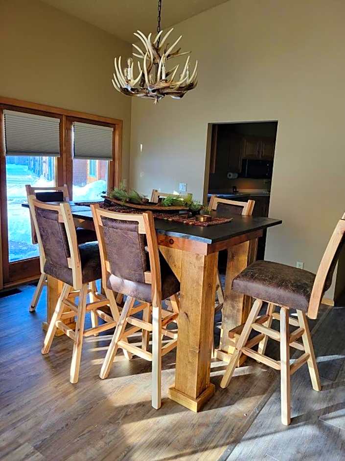 Whitetail Lodge