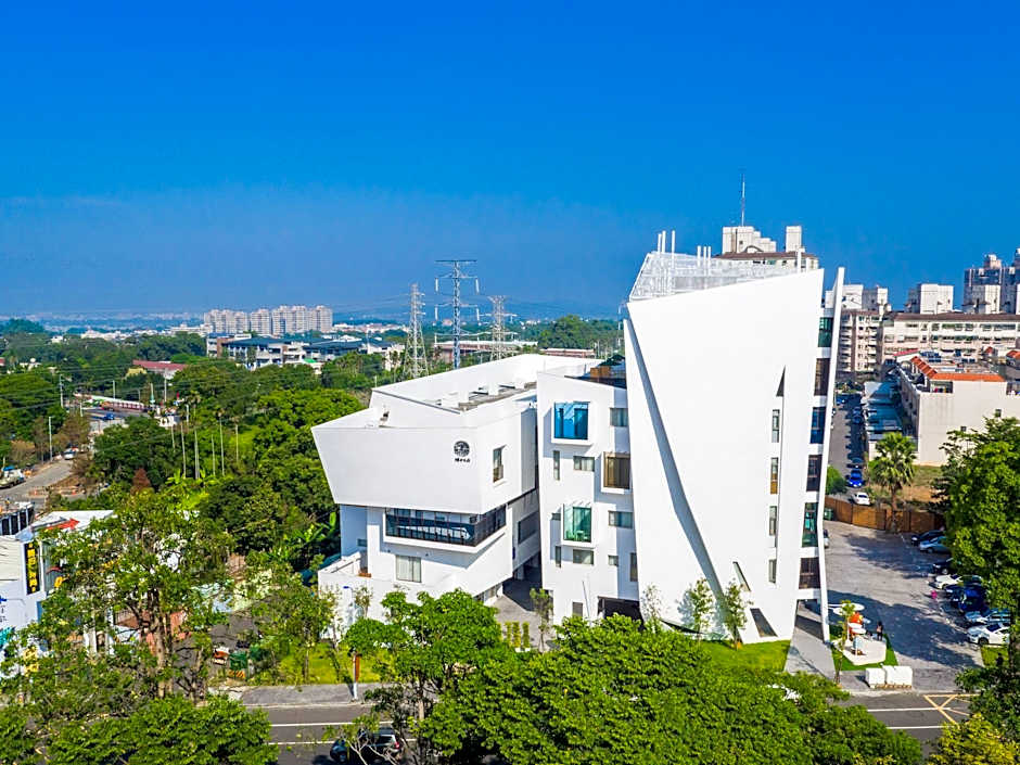 Sun Dialogue Hotel-By Cosmos Creation