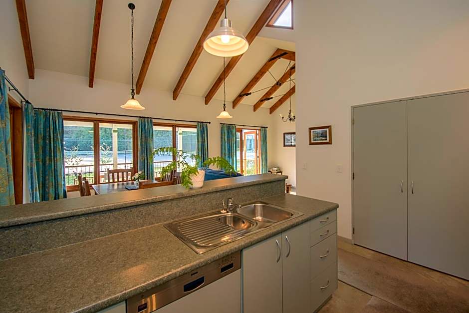 Photo 1 of 4 of 2 Bedroom Cottage