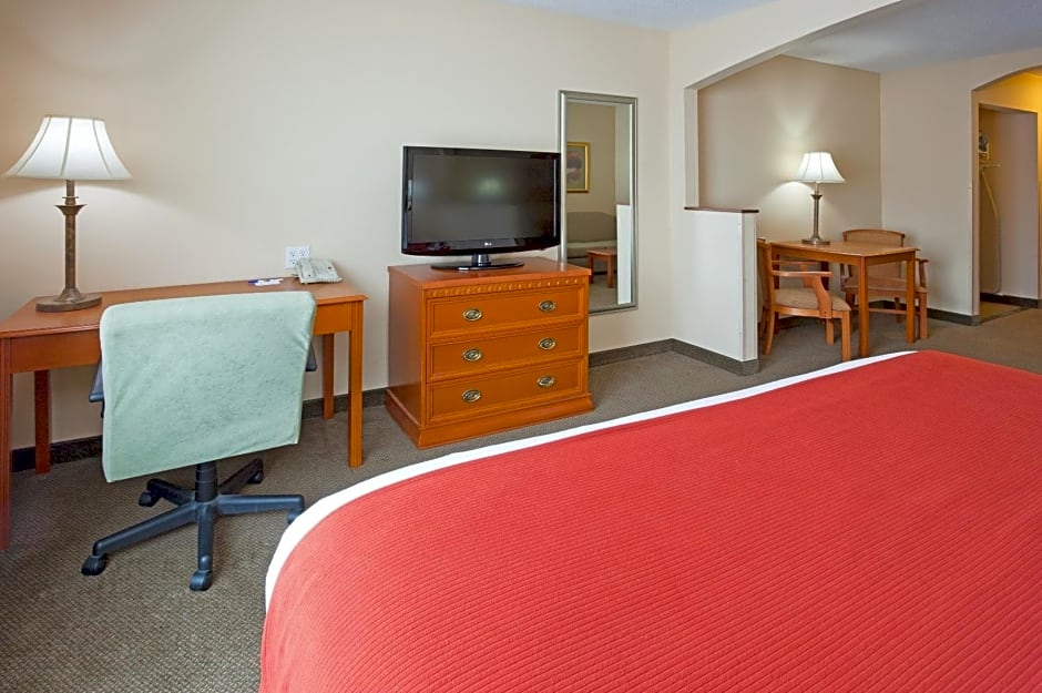 Days Inn & Suites by Wyndham La Crosse-Onalaska