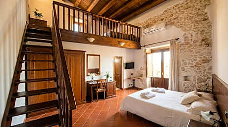 Deluxe Junior Suite