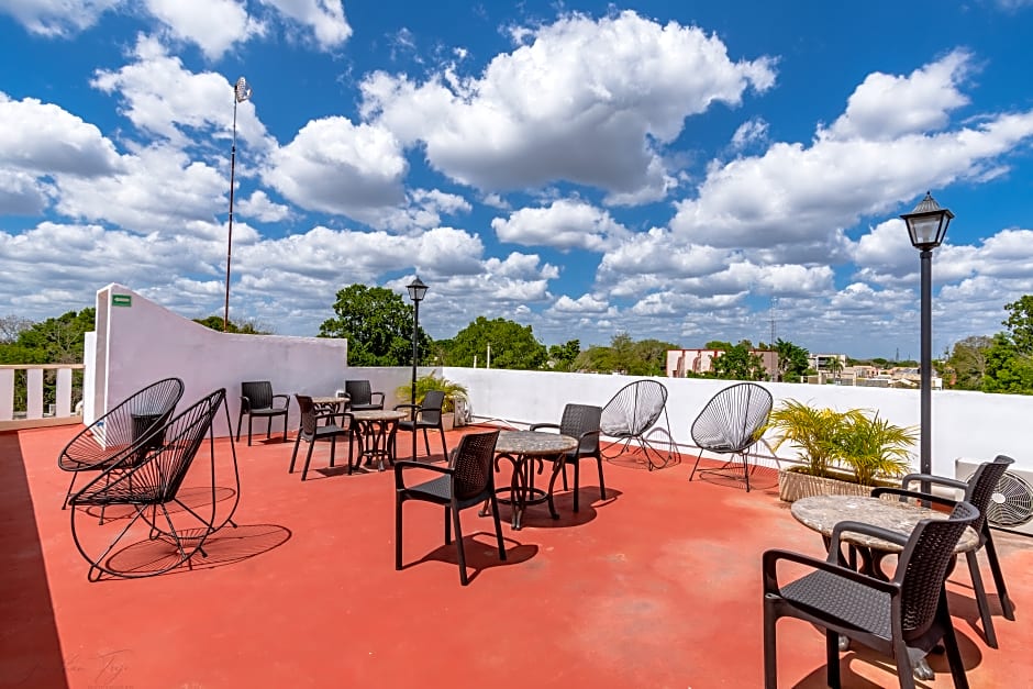 Hotel Colonial Zaci by GuruHotel