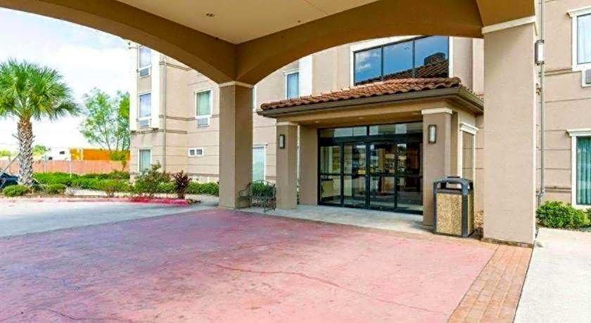 Comfort Inn & Suites Winnie