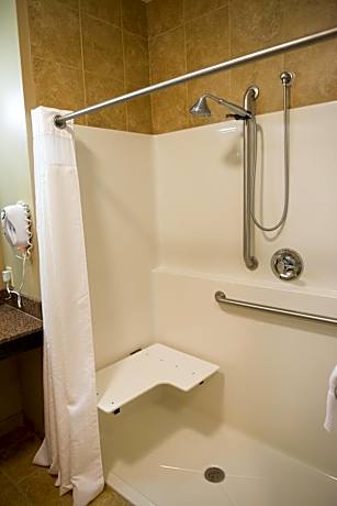 Room with Two Beds - Hearing Accessible - Non-Smoking