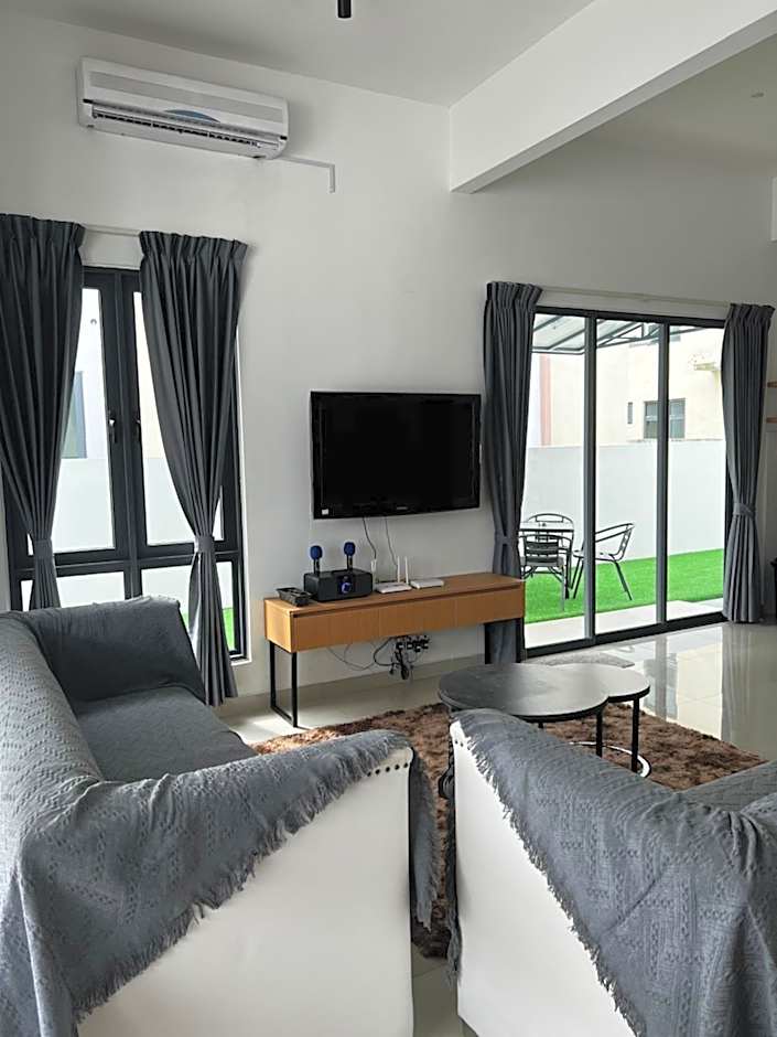 Semi-D Home In Banting - 5 Mins To Pantai Morib - Tanjung Sepat