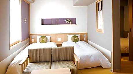 Triple Room - Non-Smoking, No Cleaning Service Included