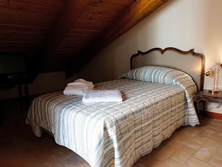 Casa Isolani Charms Rooms Santo Stefano