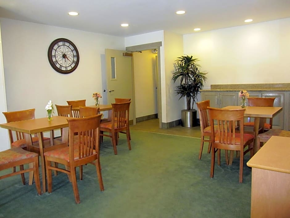 Extended Stay America Suites - Greenville - Haywood Mall
