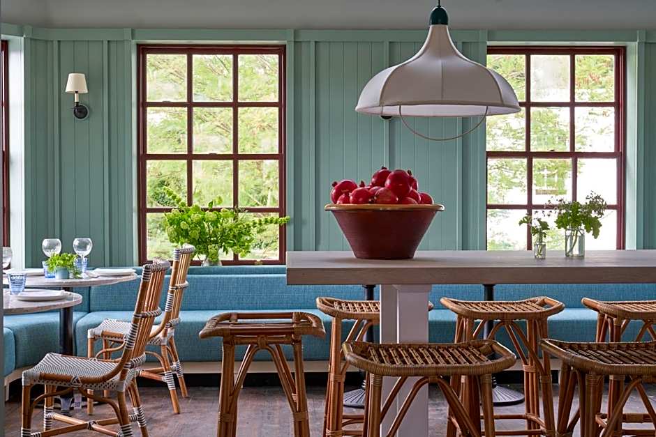 The Mitre, Hampton Court