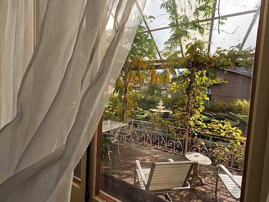 Alpenrose Hotel and Gardens