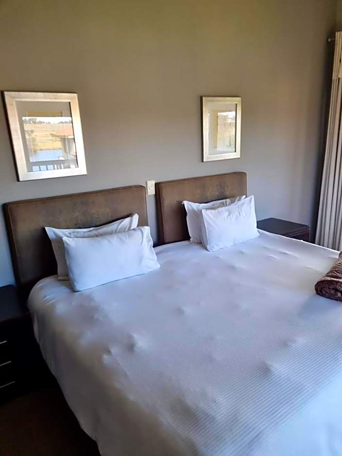 Emufuleni river logde