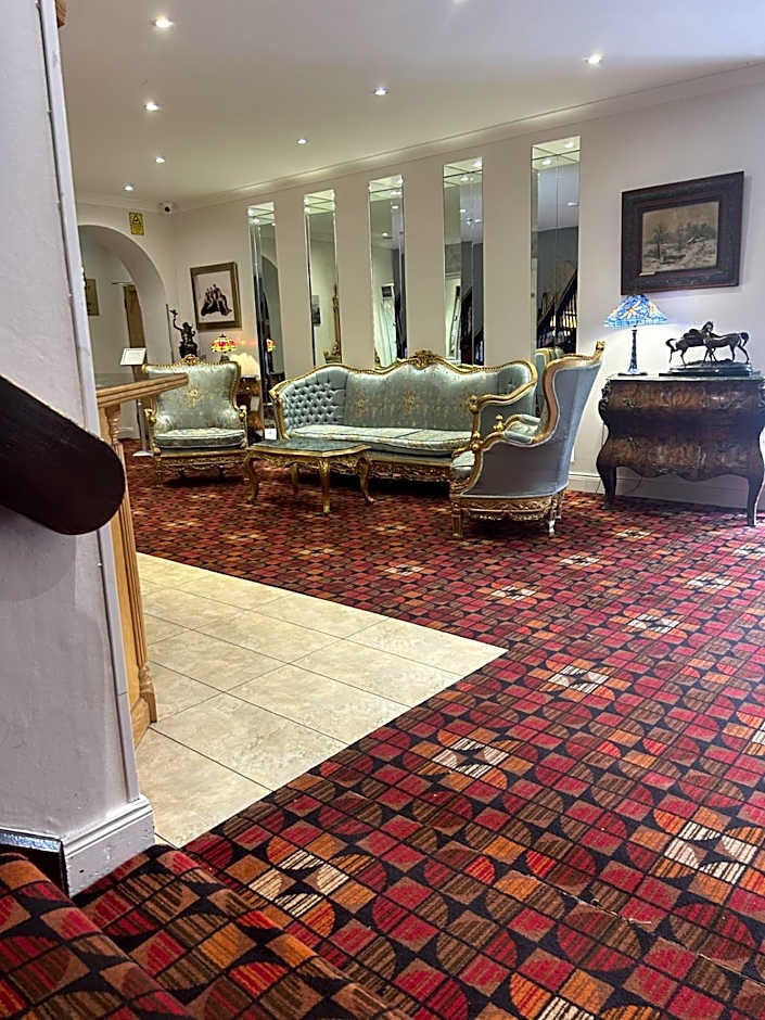 Drummond Hotel