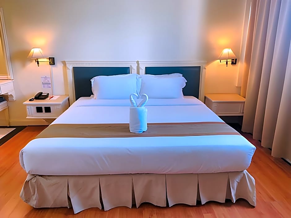 Hotel Emas
