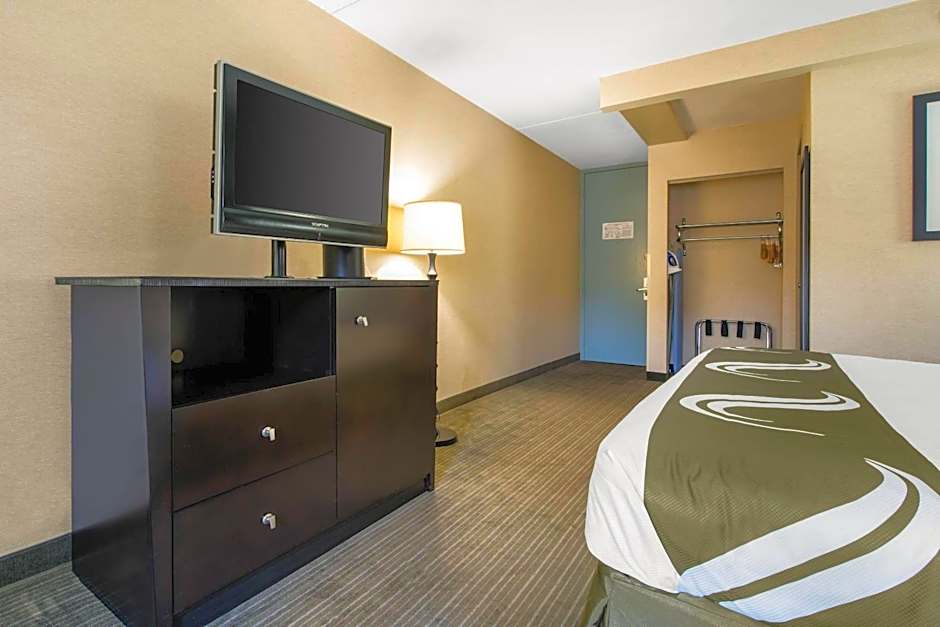 Quality Inn & Suites Charleston - Civic Center