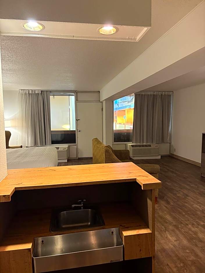 Clarion Inn and Suites Convention Center Kearney