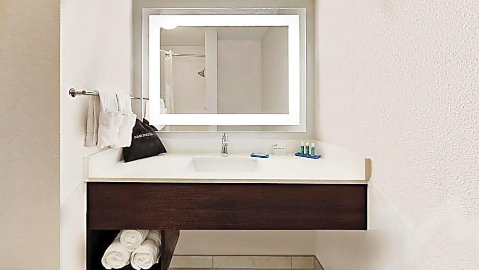 Holiday Inn Express New Orleans East By IHG