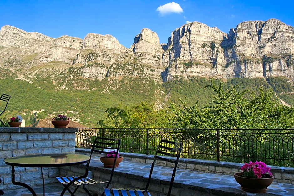 Arkefthos Mountain Hotel