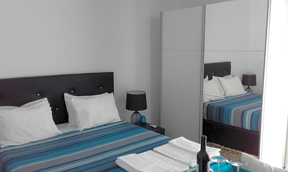 Tavira independent suite with Pool at Casa Reflexos