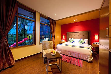 Three Bedroom Cottage - 15% Discount on Beverage and 20% Discount on Laundry and Spa Services