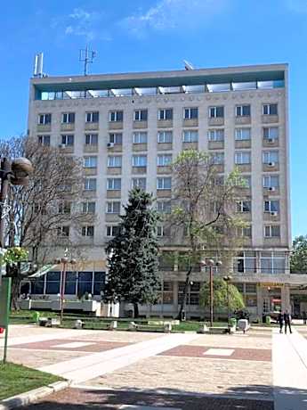 Хотелски Комплекс Родина