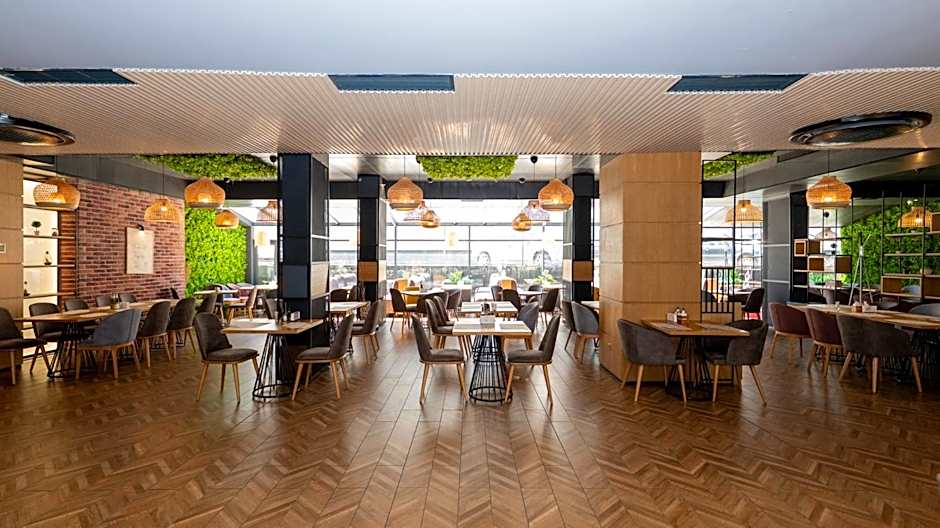 Avenue Hotel