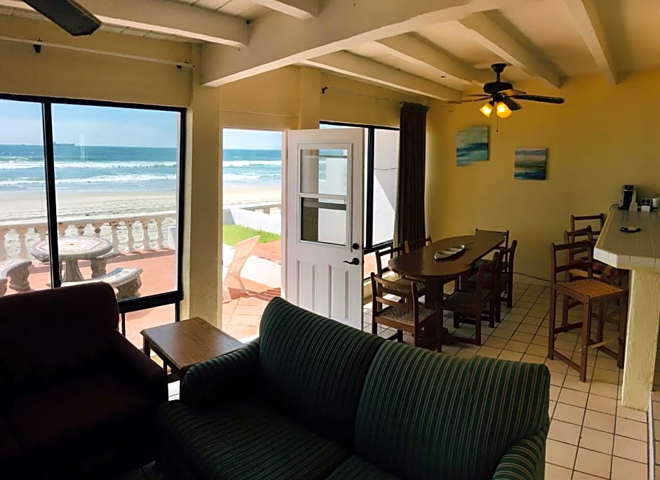 Quinta Pacifica Beachfront Villas