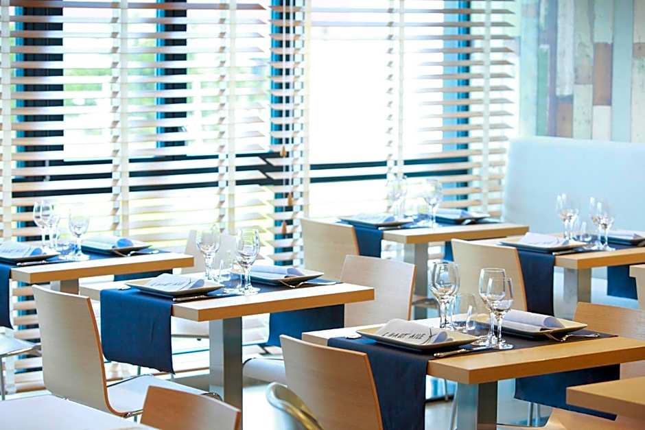 The Originals City, L'Haut' Aile, Coquelles-Calais Tunnel s/Manche L'HAUTAILE