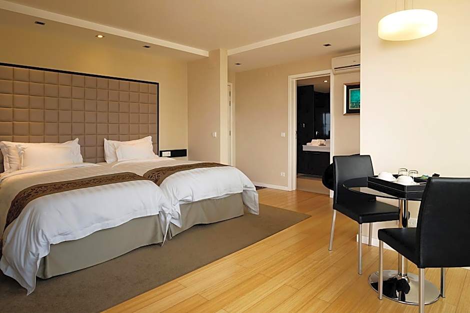 Sweet Atlantic Hotel & Spa