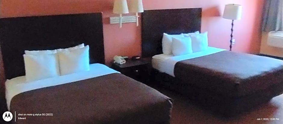 Shary Inn and Suites