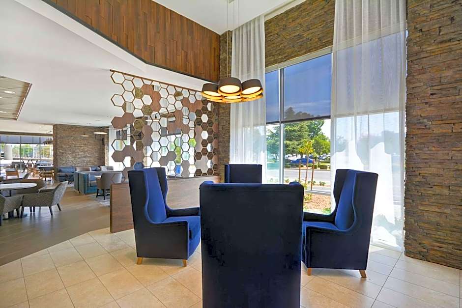 Hyatt Place Fresno