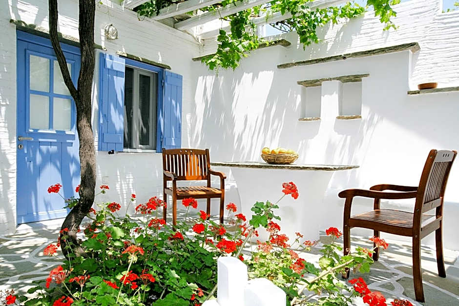 Golden Beach Studios & Suites