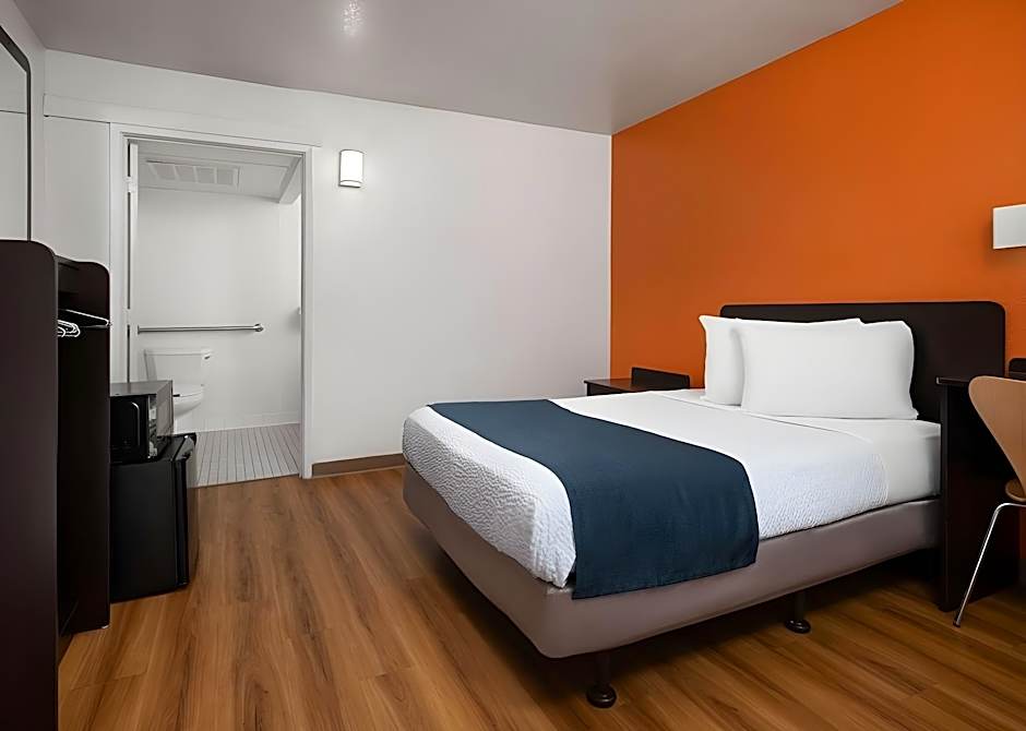 Motel 6-Carpinteria, CA - Santa Barbara - North
